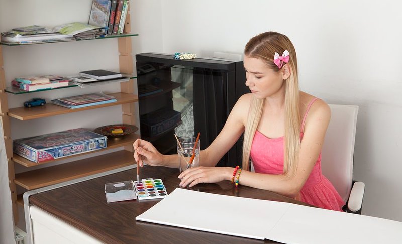 Олюша, 24 года, 0 размер груди